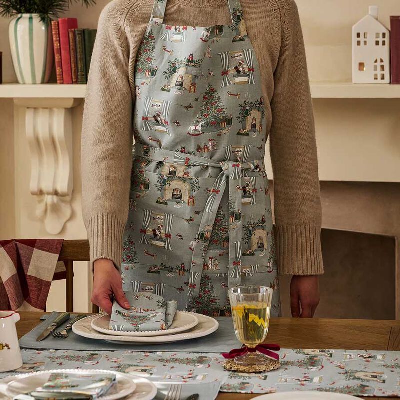 Sophie Allport Cosy Christmas Adult Apron image number 1