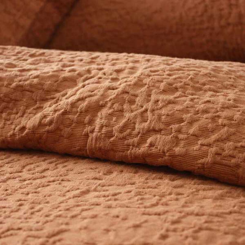 Seneca Noemia Bedspread Set image number 1