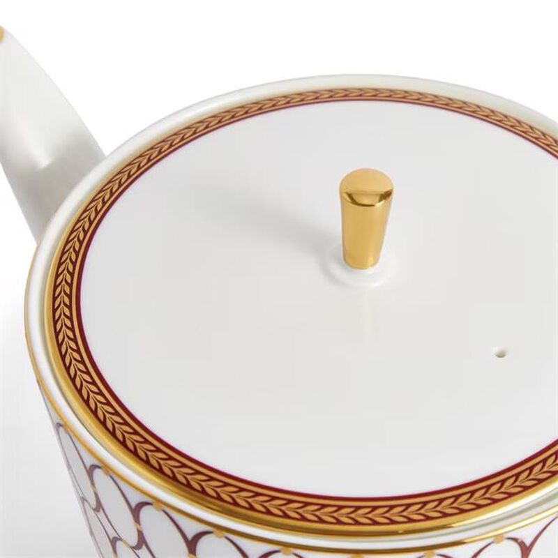 Wedgwood Renaissance Red Teapot 1 Litre image number 2