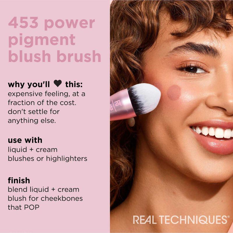 Real Techniques Power Pigment Blush Brush image number 2