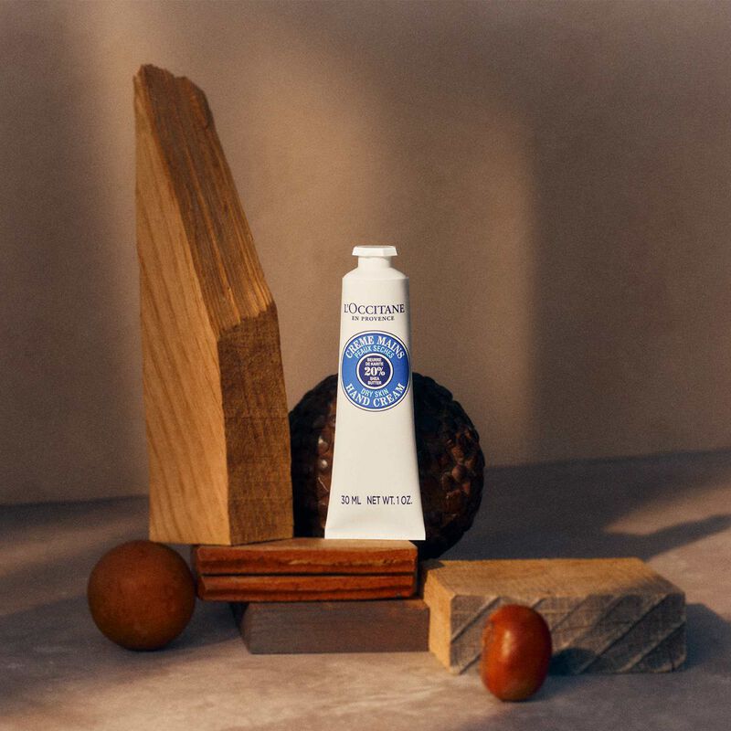 L'Occitane Shea Butter Hand Cream 30ml image number 2