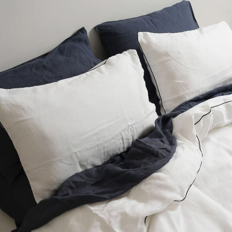 Home Lab 100% French Flax Linen Piped Duvet Set image number 3