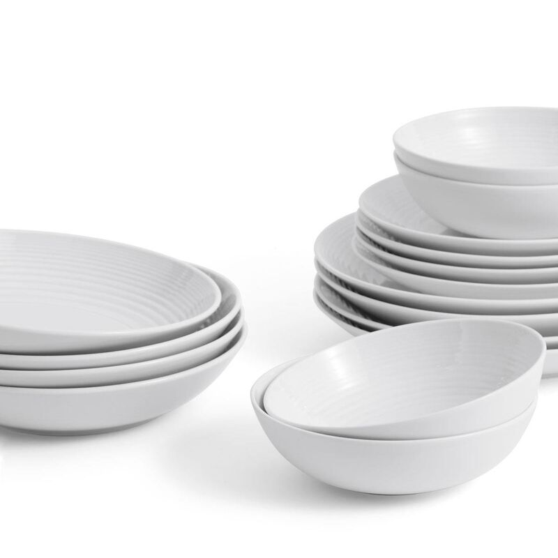 Royal Doulton Gordon Ramsay Maze Dinnerware Set White, 16 Piece Set image number 3