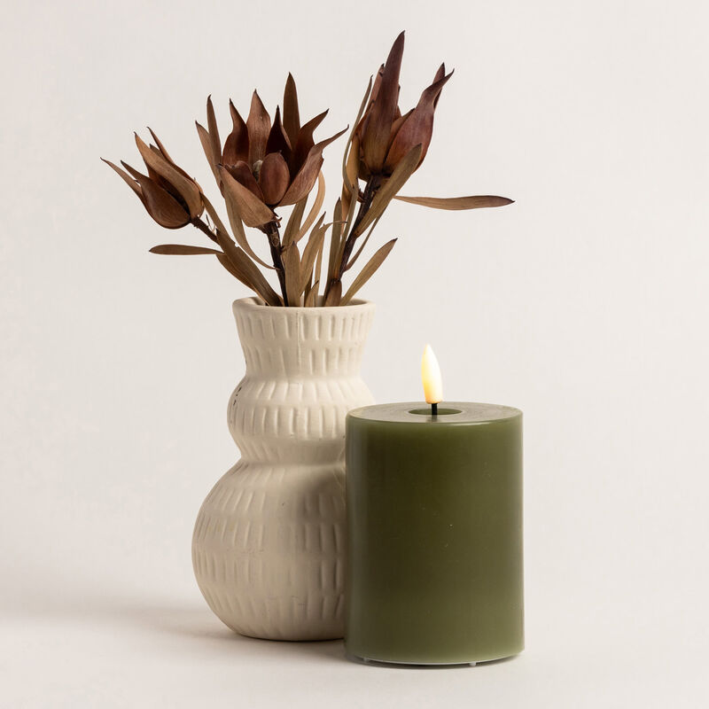 Stellar Haus Green Pillar Indoor LED Candle With Timer  10x7.5cm image number 2