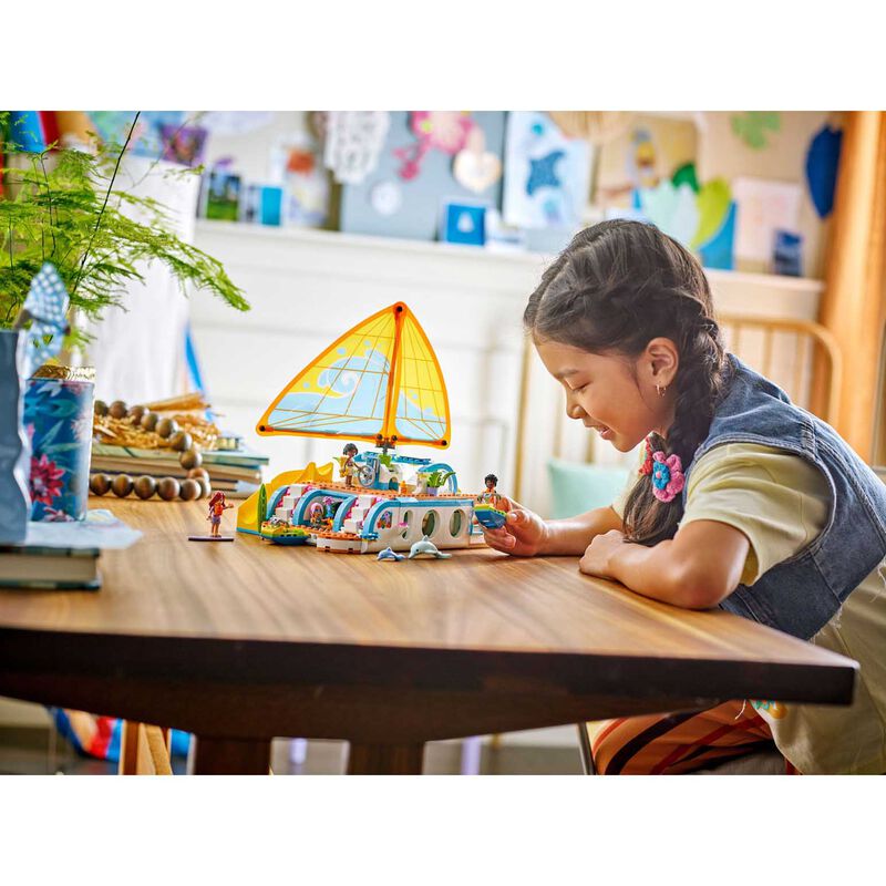 LEGO Friends Travel Boat Adventure image number 3