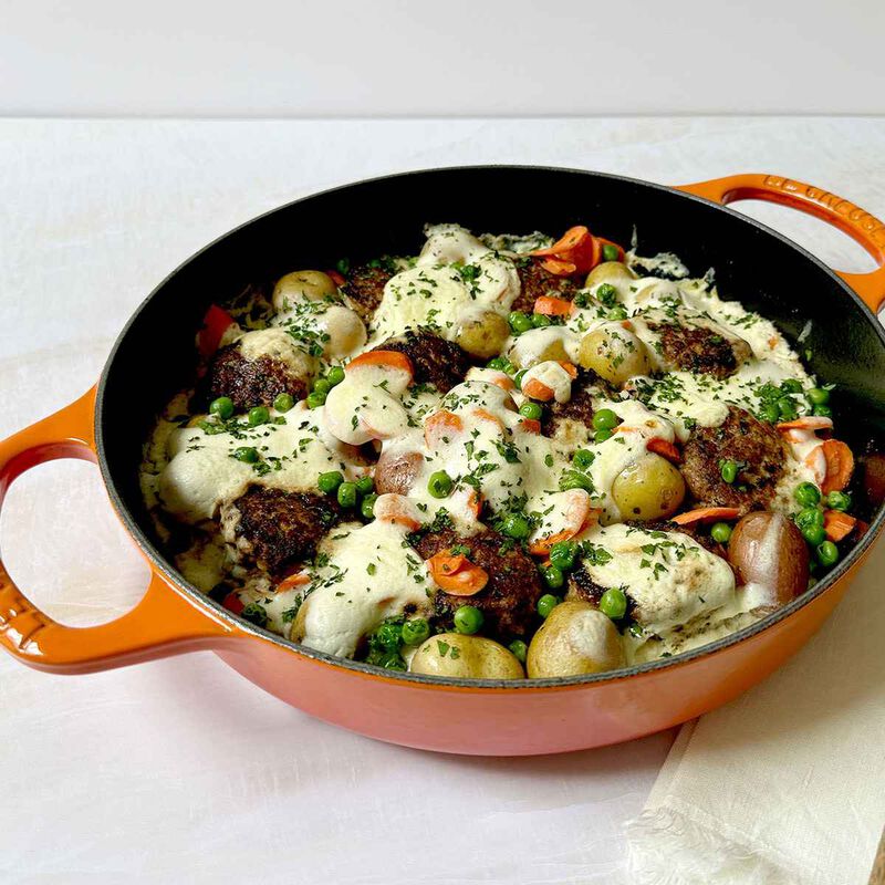 Le Creuset Signature Cast Iron Everyday Pan 28cm image number 28