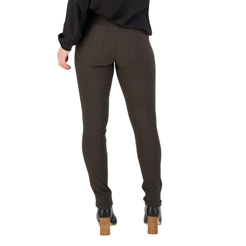 Vassalli Embossed Legging image number 9