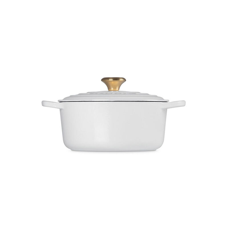 Le Creuset Signature Cast Iron Round Casserole 24cm image number 3