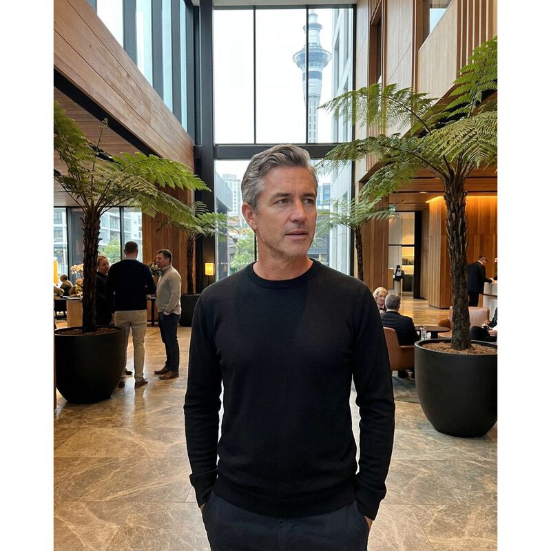 Acrux Awakari Merino Saddle Crew image number 1