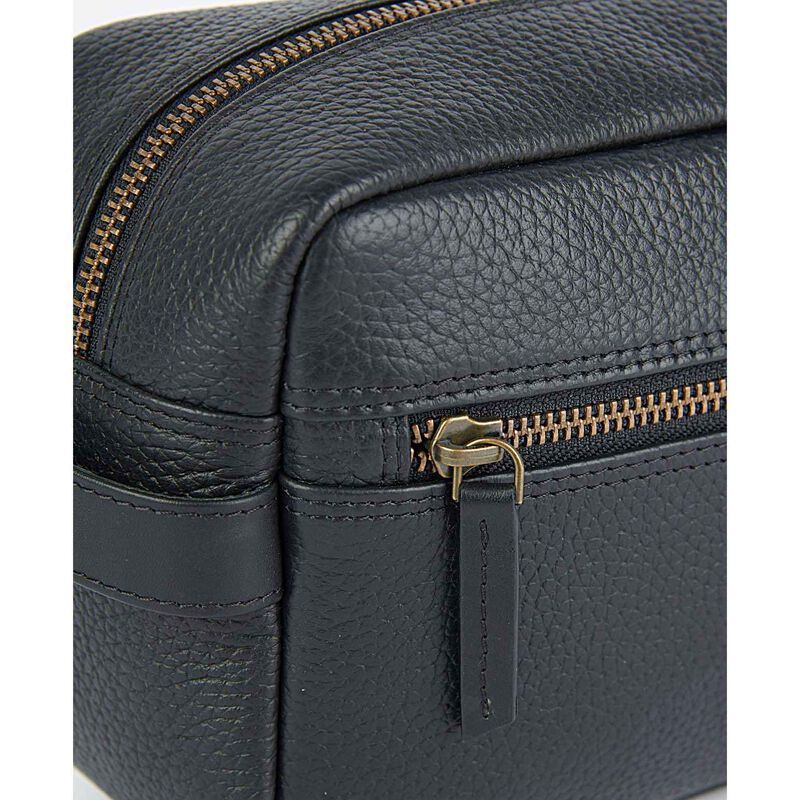 Barbour Highgate Leather Washbag image number 2