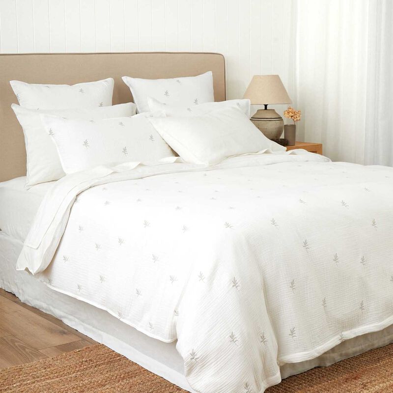 Wallace Cotton Elise Duvet Set image number 1