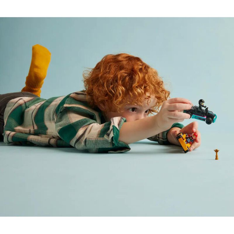 LEGO City Go-Karts and Race Drivers image number 3