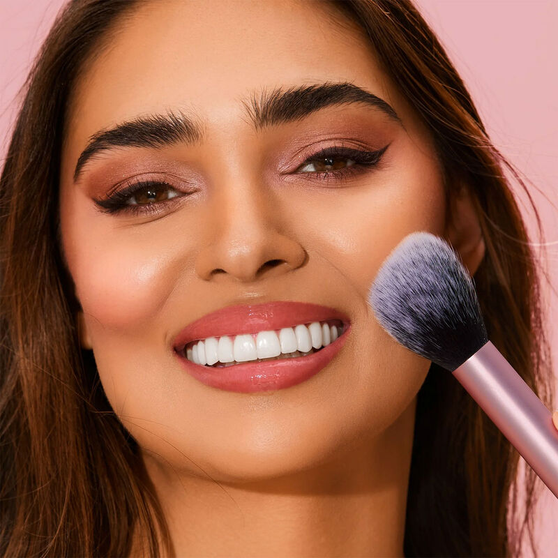 Real Techniques Everyday Essentials Makeup Brush Set image number 3