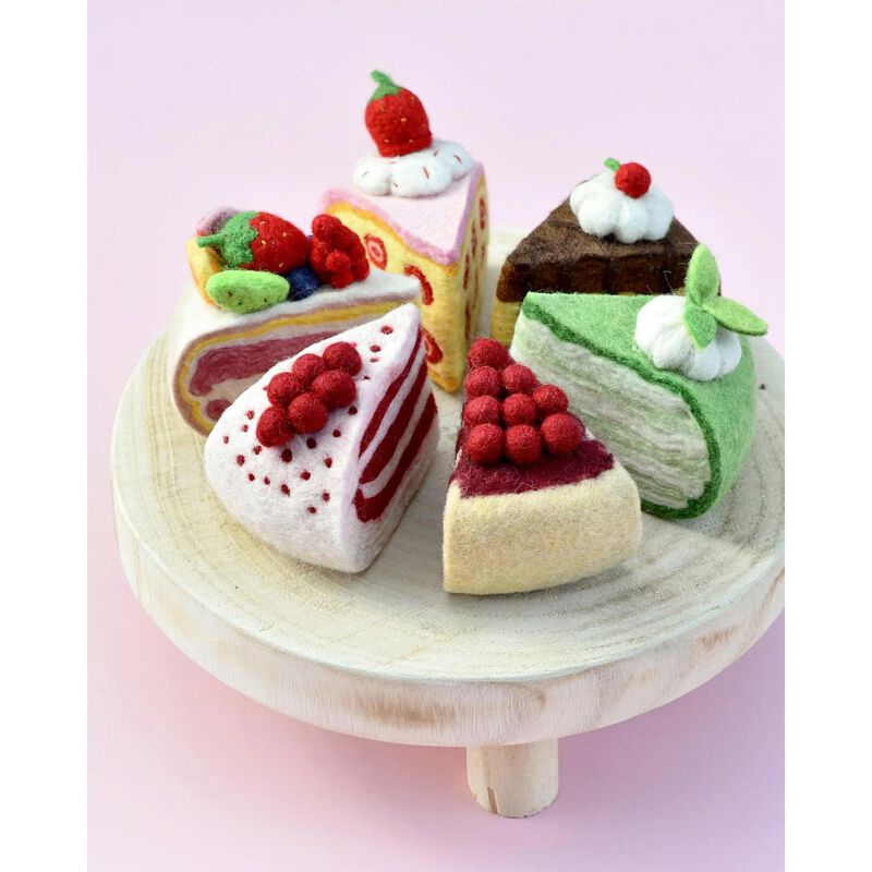 Tara Treasures Felt Boysenberry Cheesecake Slice image number 2