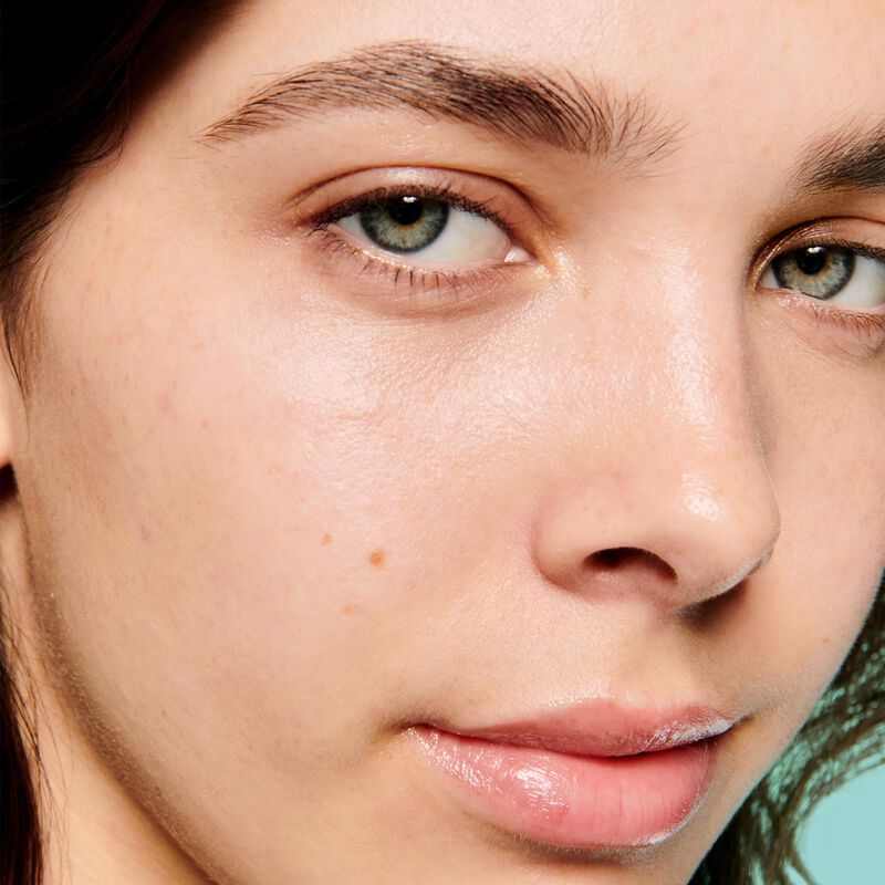 benefit The POREfessional: Face Primer Travel Size Mini image number 2