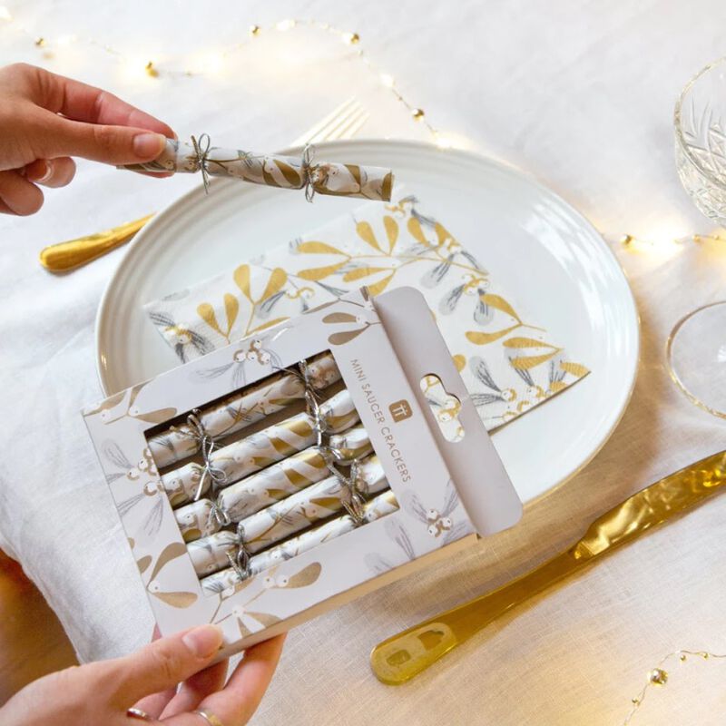 Talking Tables Mini Saucer Crackers 4.9 In. Botanical Mistletoe (8 Pack) image number 1