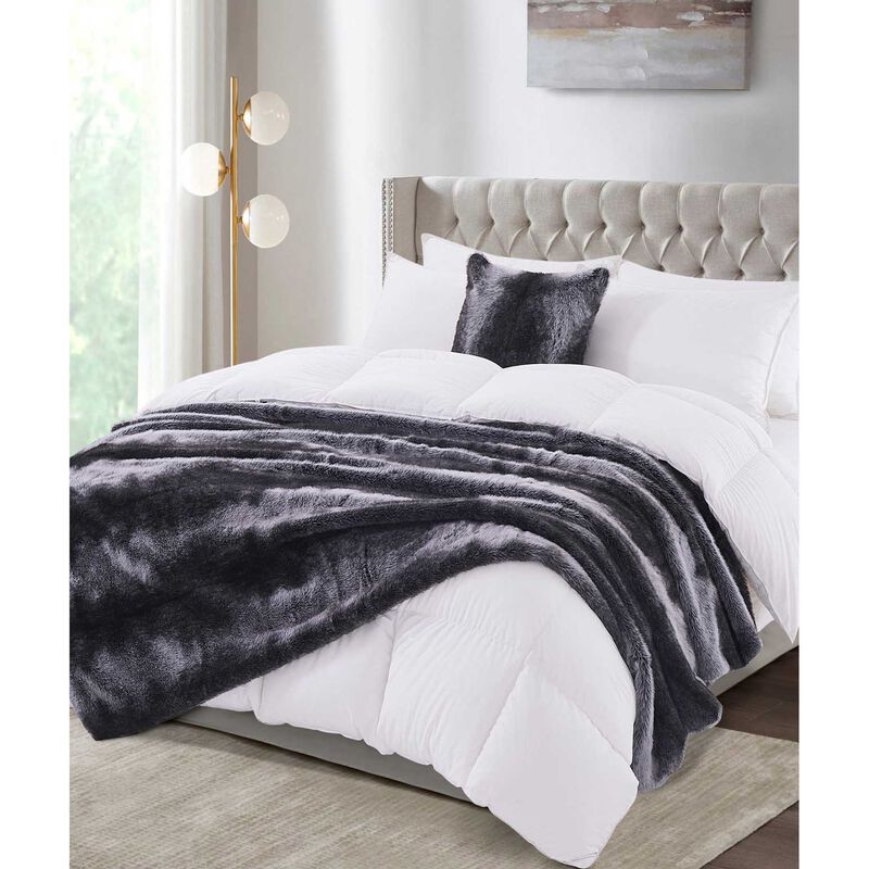 Top Drawer Silver Fox Cushion 500Gsm Longpile Fur - 45x45cm With Inner image number 1