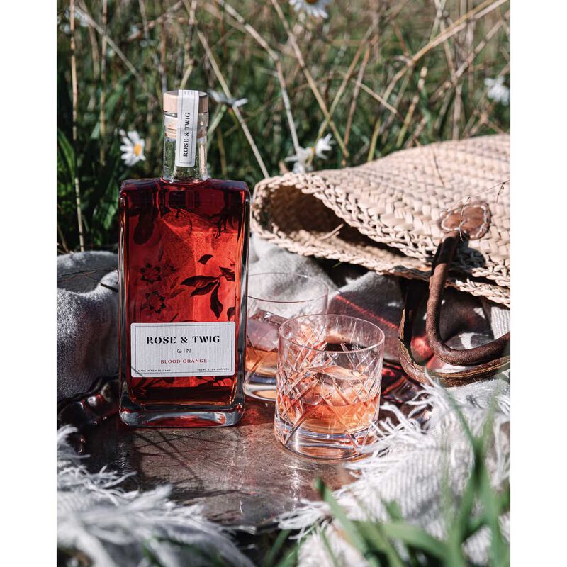 Rose & Twig Blood Orange Gin 700ml image number 1