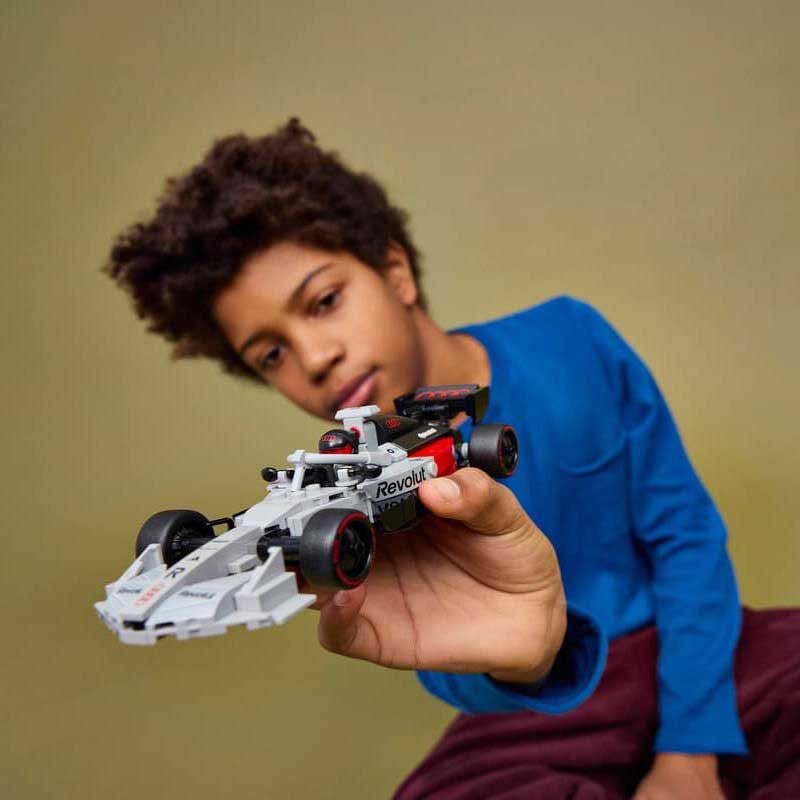 LEGO Speed Champions: Audi Revolut F1&reg; Team R26 Race Car image number 3