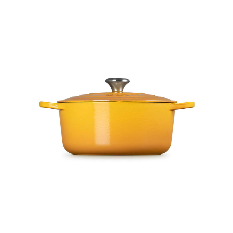 Le Creuset Signature Cast Iron Round Casserole 26cm image number 33