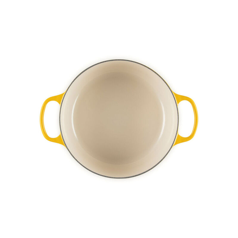 Le Creuset Signature Cast Iron Round Casserole 26cm image number 32