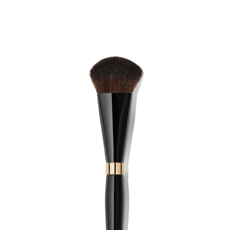 Bobbi Brown Soft Focus Foundation Brush image number 2