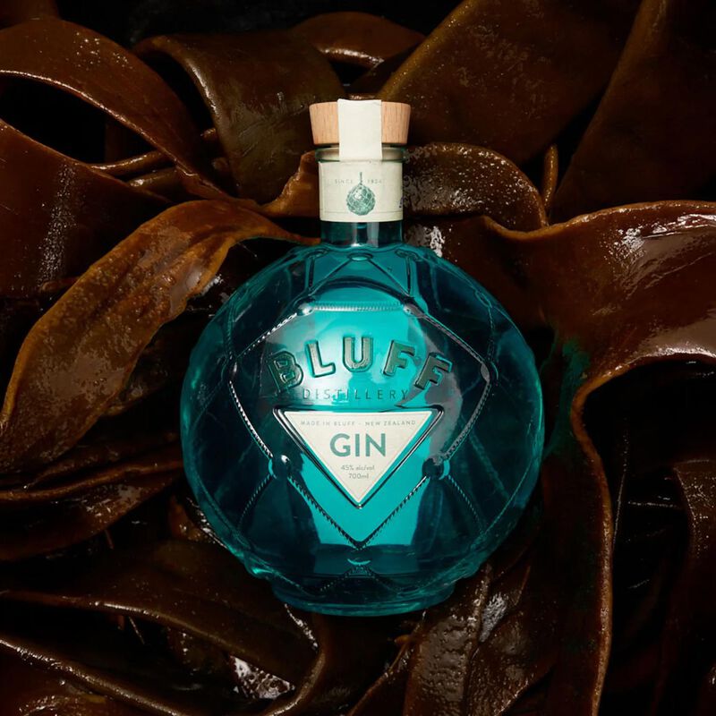 Bluff Distillery London Dry Gin 700ml image number 2