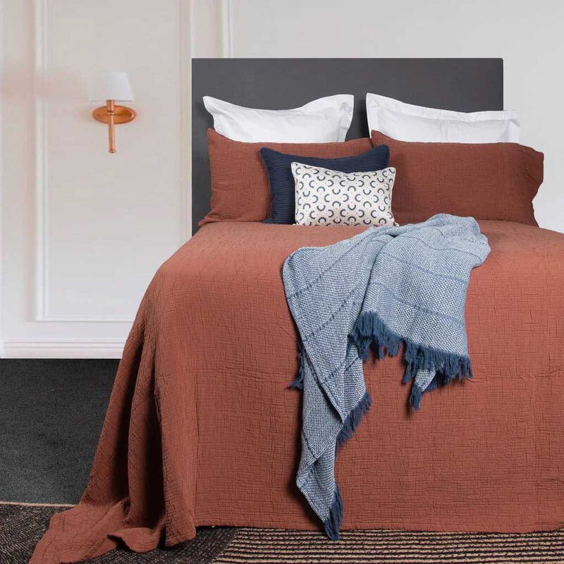 Seneca Roma Bedspread Set image number 1