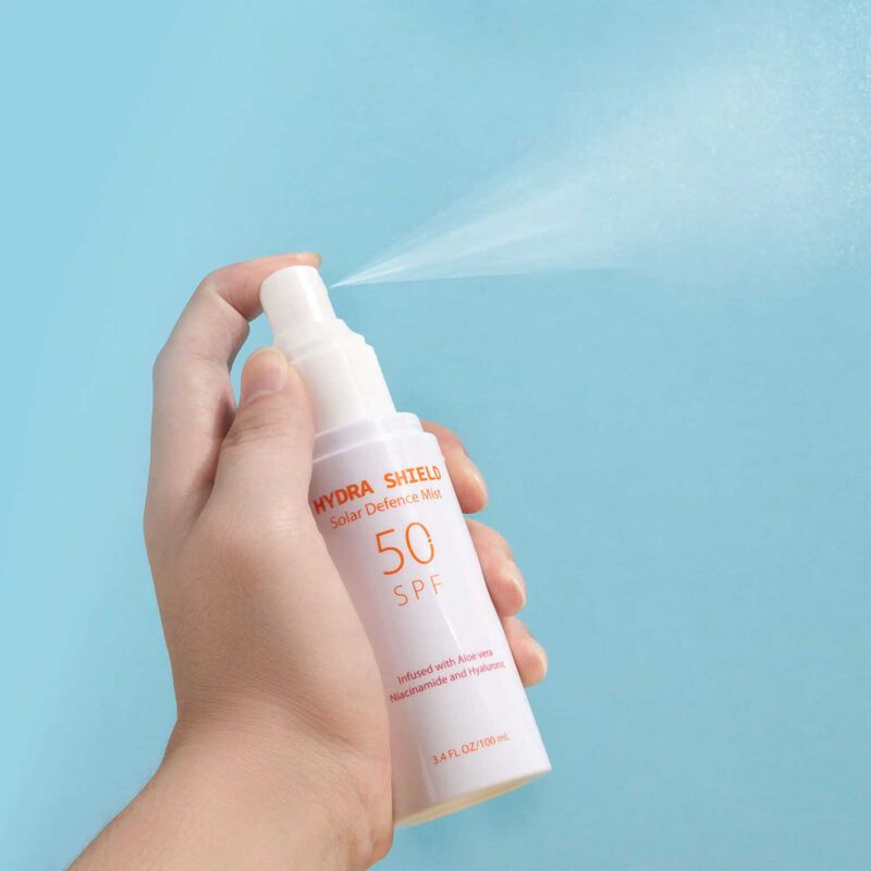 Max and Louie Hydra Shield SPF 50 Setting Spray image number 1