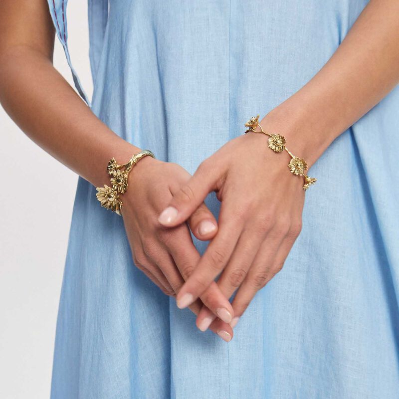 ALÉMAIS Team Spirit Daisy Chain Bracelet image number 1