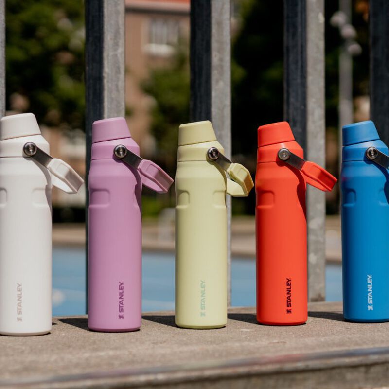 Stanley The IceFlow Bottle With Fast Flow Lid 24oz Ash image number 2
