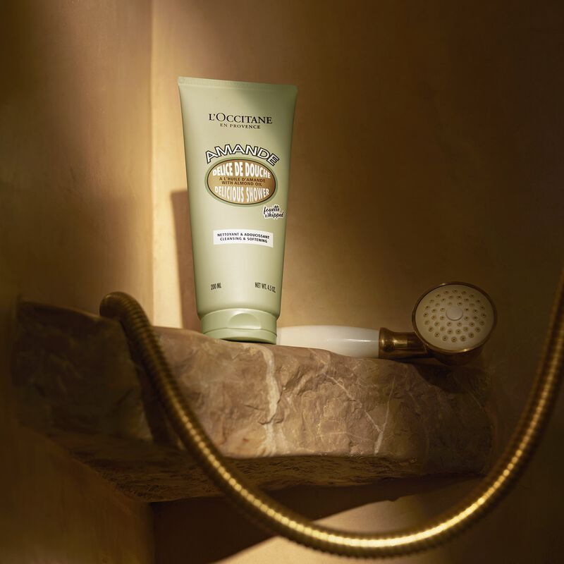 L'Occitane Almond Whipped Shower Cream image number 2