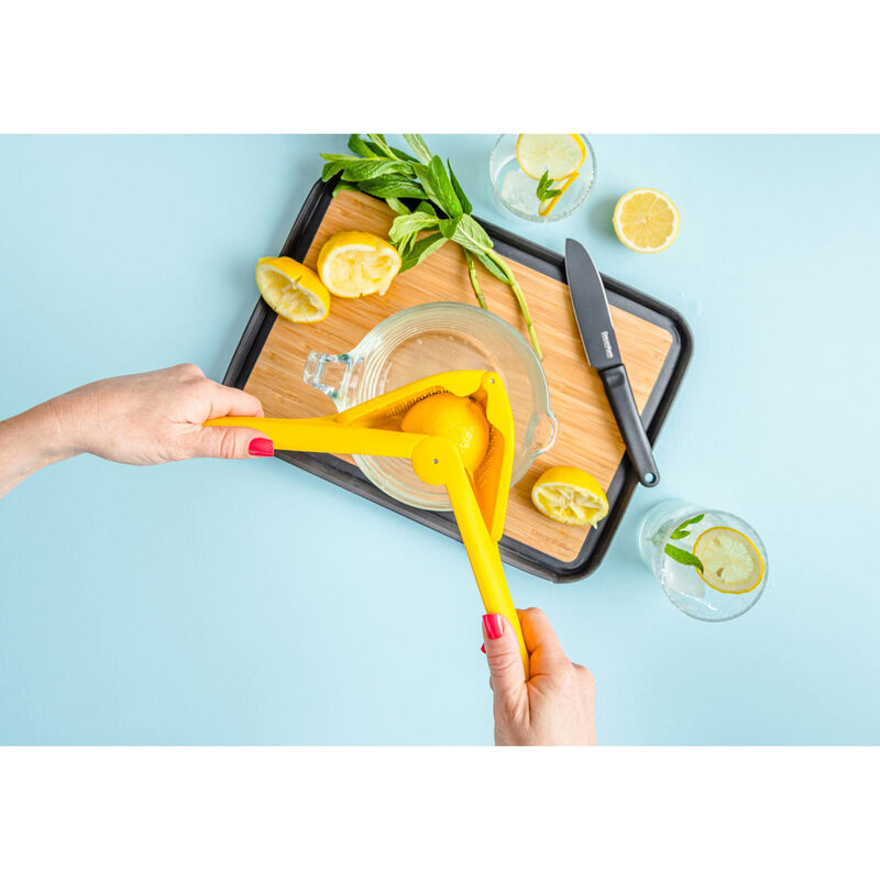 Dreamfarm Fluicer Fruit Juicer - Lemon image number 1