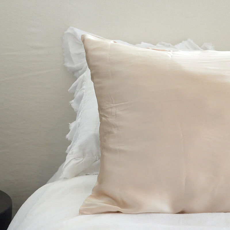 Home Lab 100% Pure Silk Pillowcase image number 4