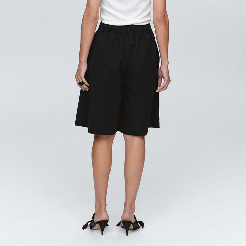 Marle Julian Short image number 1