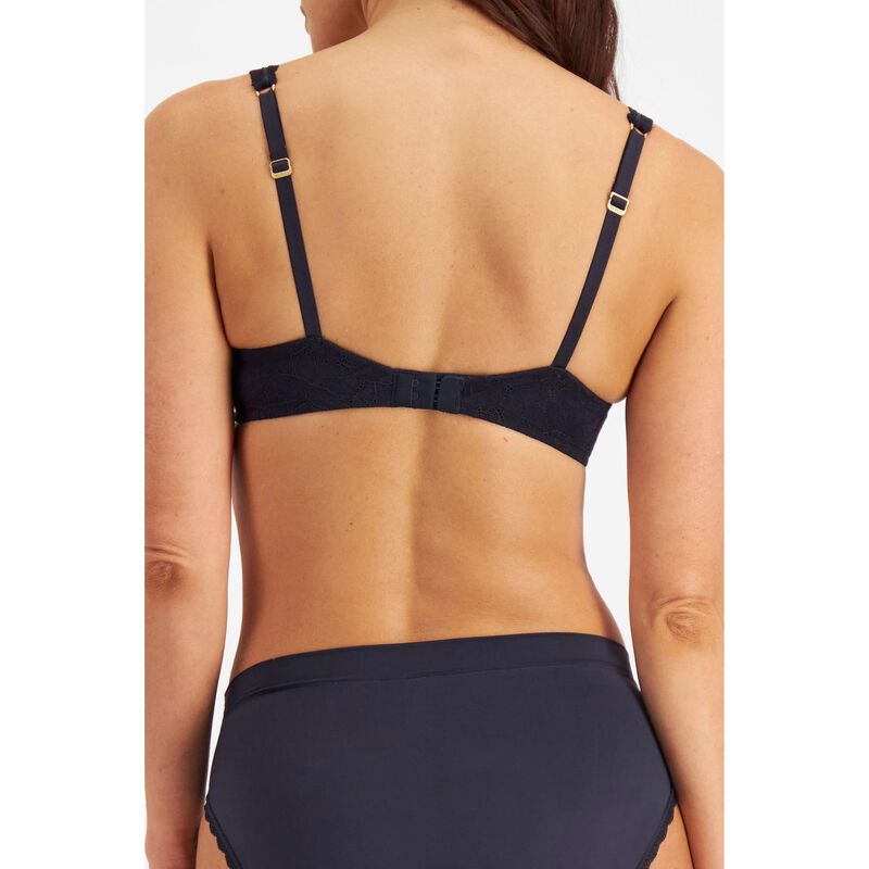 Berlei Barely There Lace Bra image number 5