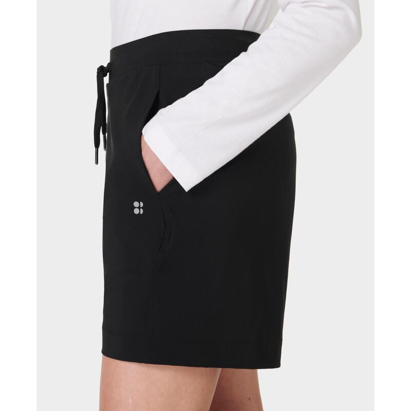 Sweaty Betty Explorer 5.5" Short Black image number 2
