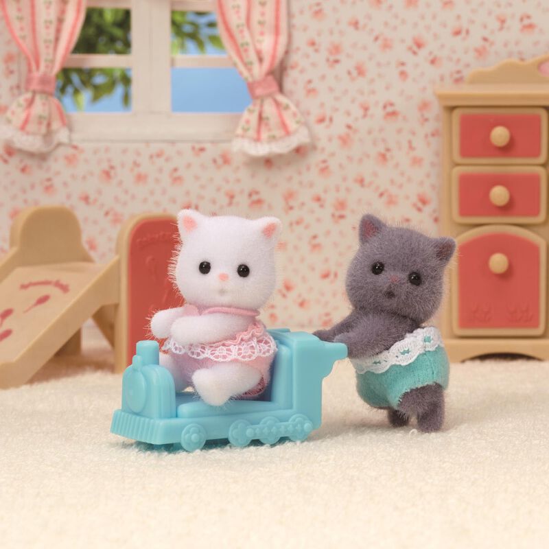 Sylvanian Families Persian Cat Twins image number 1