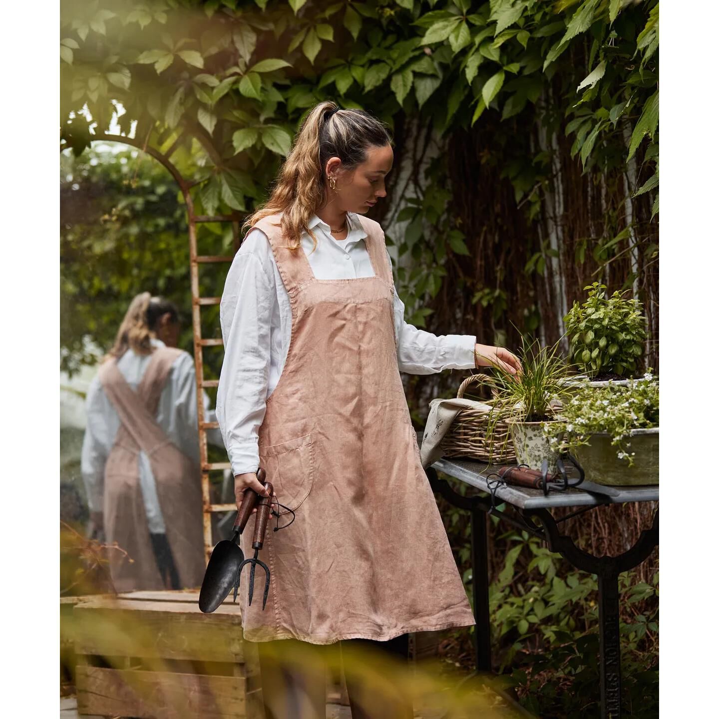 French Country Cross Back Apron Pale Pink Stonewashed Linen Ballantynes Department Store