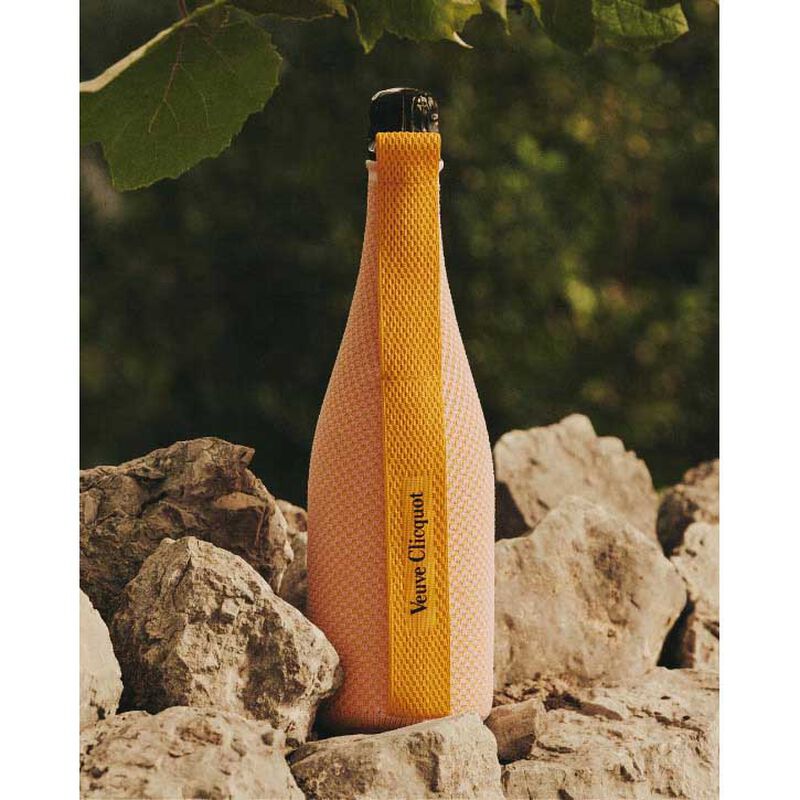 Veuve Clicquot Brut Ros&eacute; with Ice Jacket 750ml image number 2
