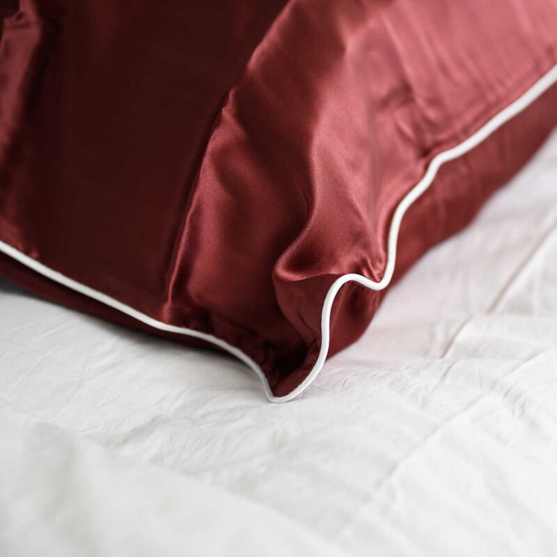 Home Lab 100% Pure Silk Pillowcase image number 2