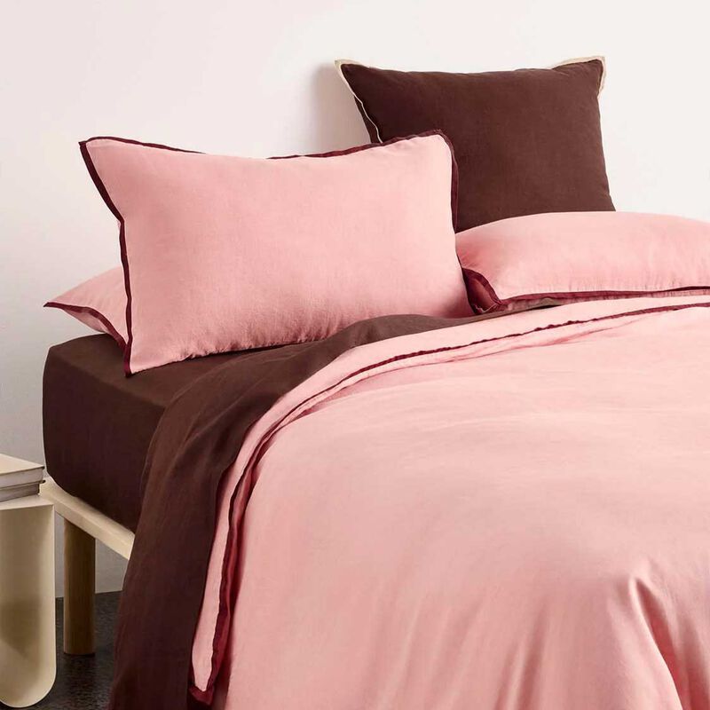 HOMMEY. Linen Standard Pillowcase Pair - Rhubarb image number 2