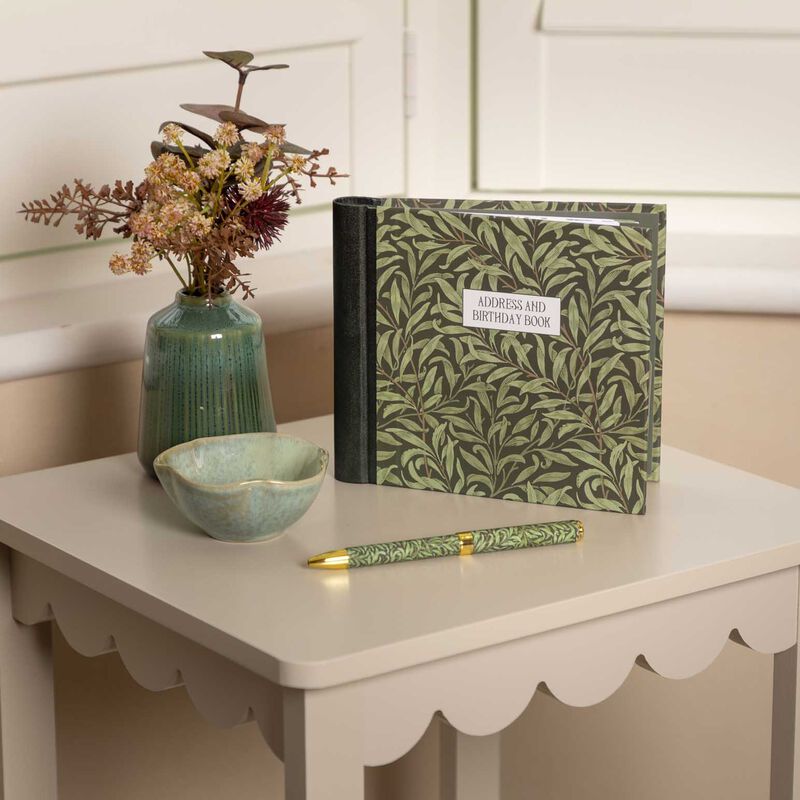 Morris Willow & Rose Address & Birthday Book image number 1