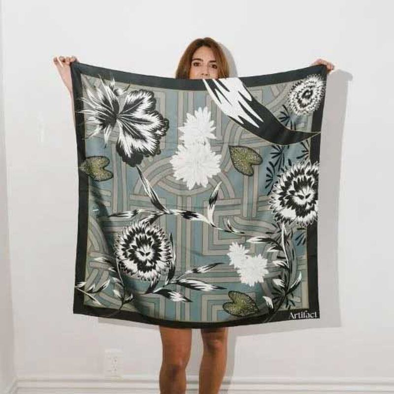 Artifact Silva Noire Scarf image number 1