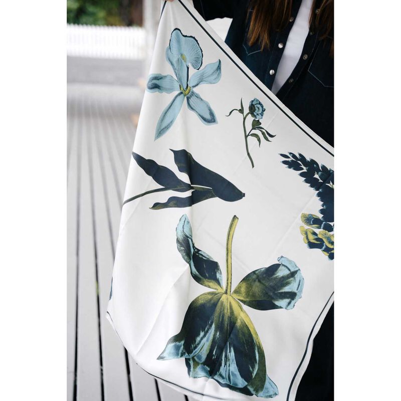 Artifact Eos Bloom Sqaure Silk Scarf image number 1