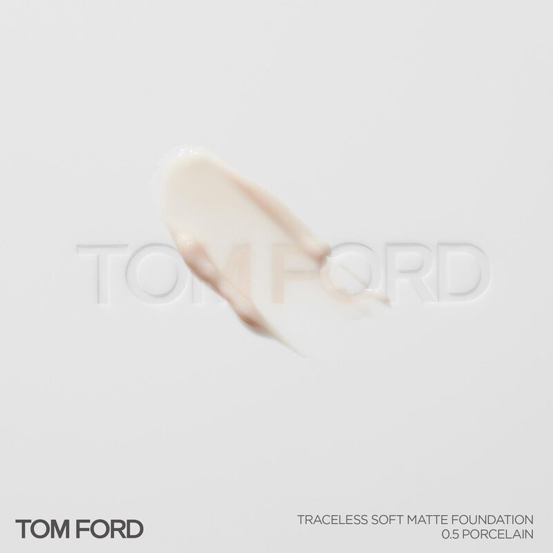 Tom Ford Traceless Soft Matte Primer image number 1