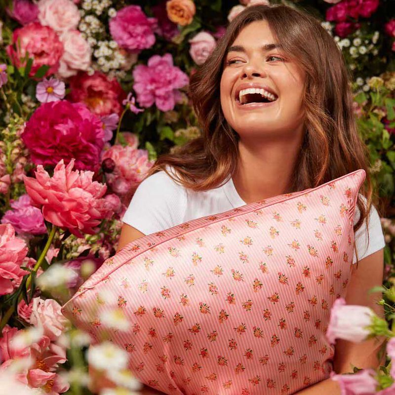 Slip Silk Pillowcase Queen image number 14