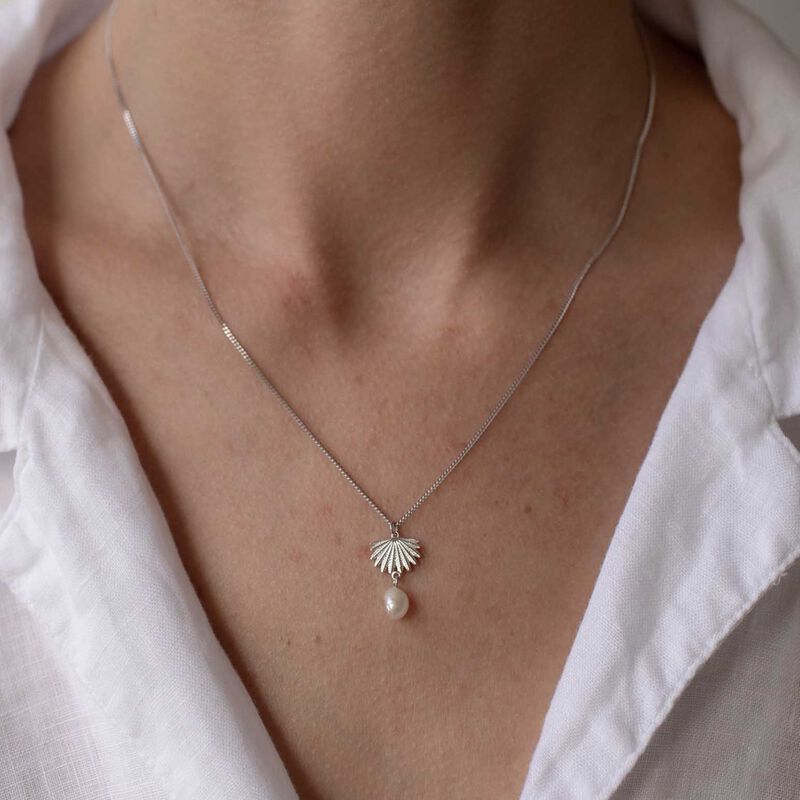 Boh Runga Fantail Pearl Pendant Silver Chain 45cm image number 1