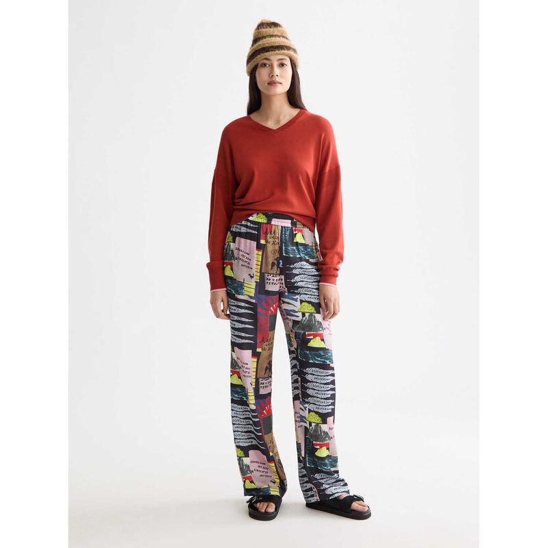 Scotch & Soda V-Neck Relaxed Pullover image number 3