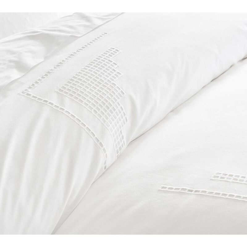 Pottery Barn Eyelet Duvet Cover White - Queen image number 1